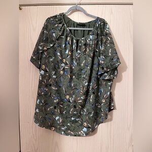 Lane Bryant Olive Floral Short Sleeve Peasant Top